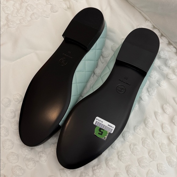 CHANEL Light Blue Black Toe Ballerina Flats Lambskin 38 Brand New in Box - Picture 7 of 14